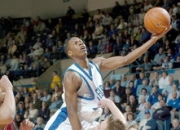 灰熊队挖掘潜力新秀，展现出色潜力