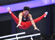 米兰体育在线-竞技体操中运动员技压对手取胜