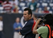 米兰体育官方入口-青岛黄海备战战术谨慎，力争赢得比赛