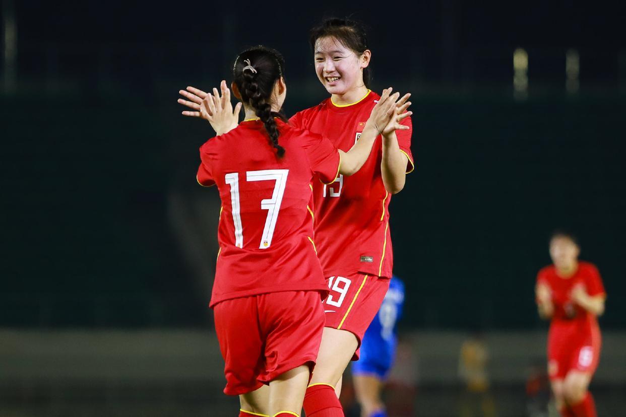 强强对决！女足国家队备战最终战役