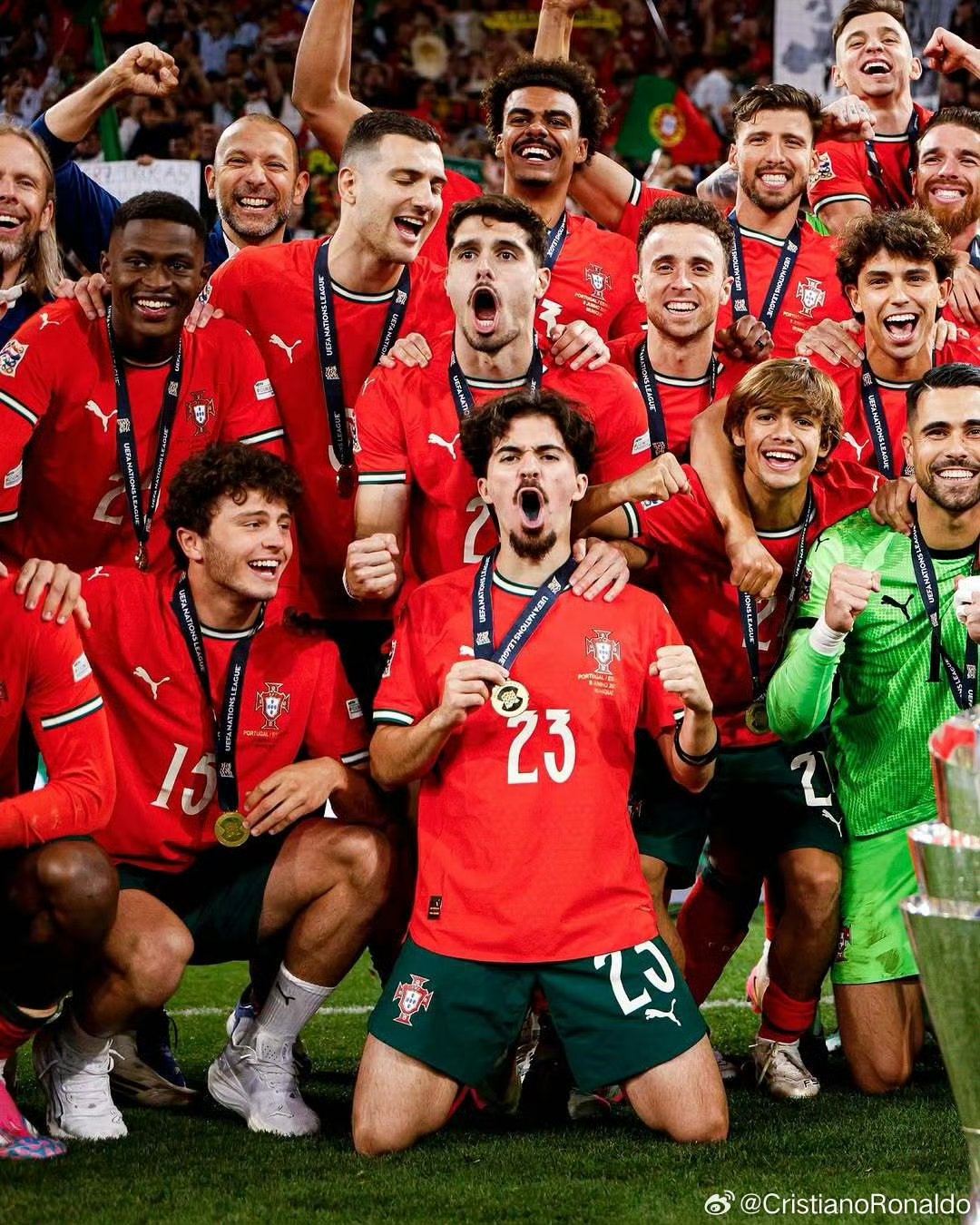 关于欧国联比赛：西班牙力克瑞典，成功晋级的信息